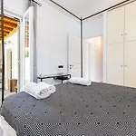 Villa Daphne's Lux