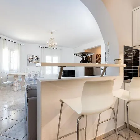 Willa Daphne's Lux *