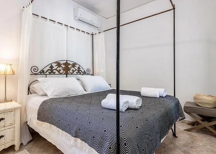 וילה Daphne's Lux